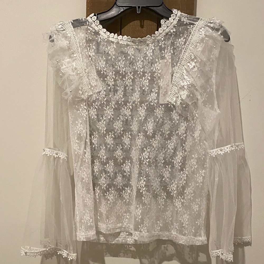 Elegant White Lace Women's Top